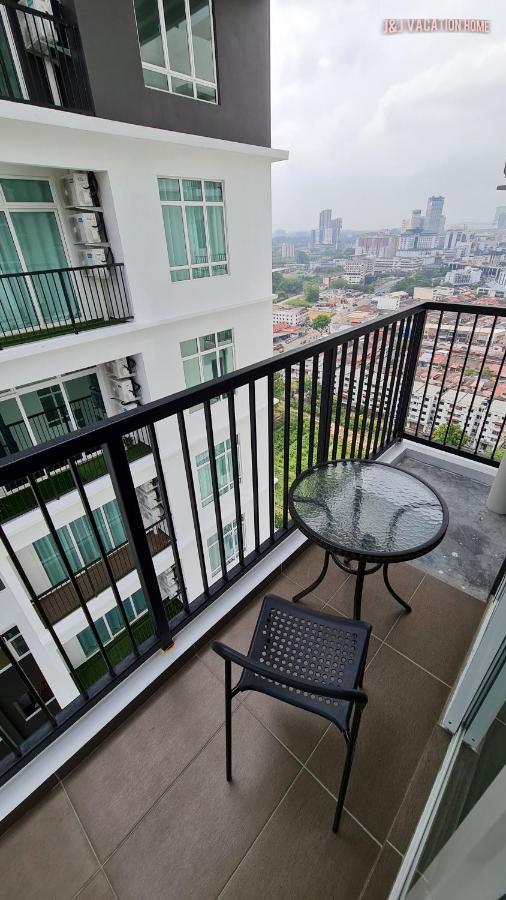 J&J Vacation Home@Novo8 Residence Kampong Tambak Экстерьер фото