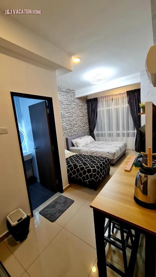 J&J Vacation Home@Novo8 Residence Kampong Tambak Экстерьер фото