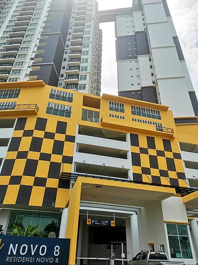 J&J Vacation Home@Novo8 Residence Kampong Tambak Экстерьер фото